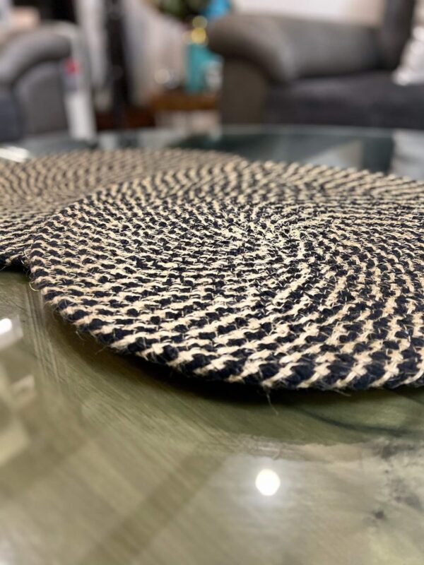 Black Jute Round Placemat - Image 3
