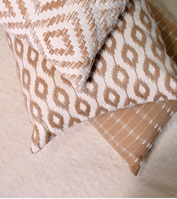 Loreta Pillow - Image 2